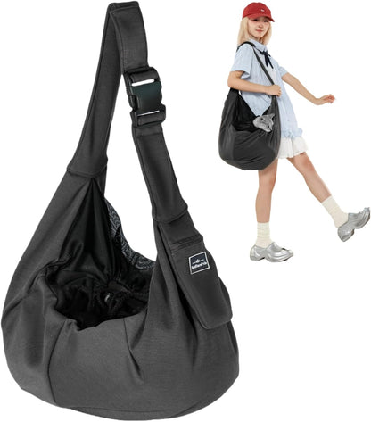 ペットスリング 犬猫兼用 抱っこ紐 小型犬 ペットキャリーバッグ 斜め掛け 肩パッド付き メッシュカバー 飛び出し防止ストラップ付き 安全ロープ付き 調節可能 ポケット付き お出かけ 散歩 通院 9kgまで対応 (カーキ)